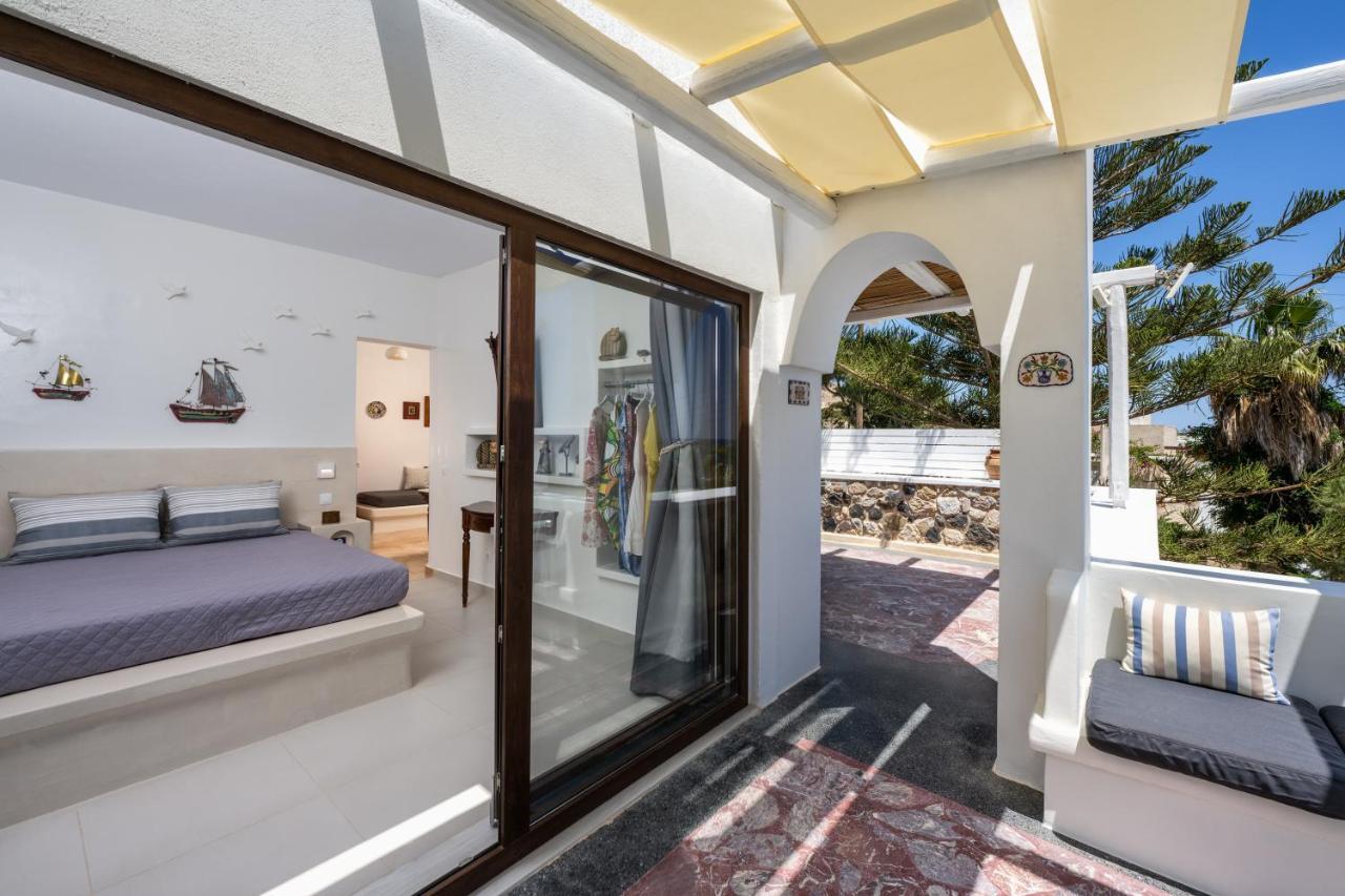 Moschatos Beach House Kamári Exterior foto