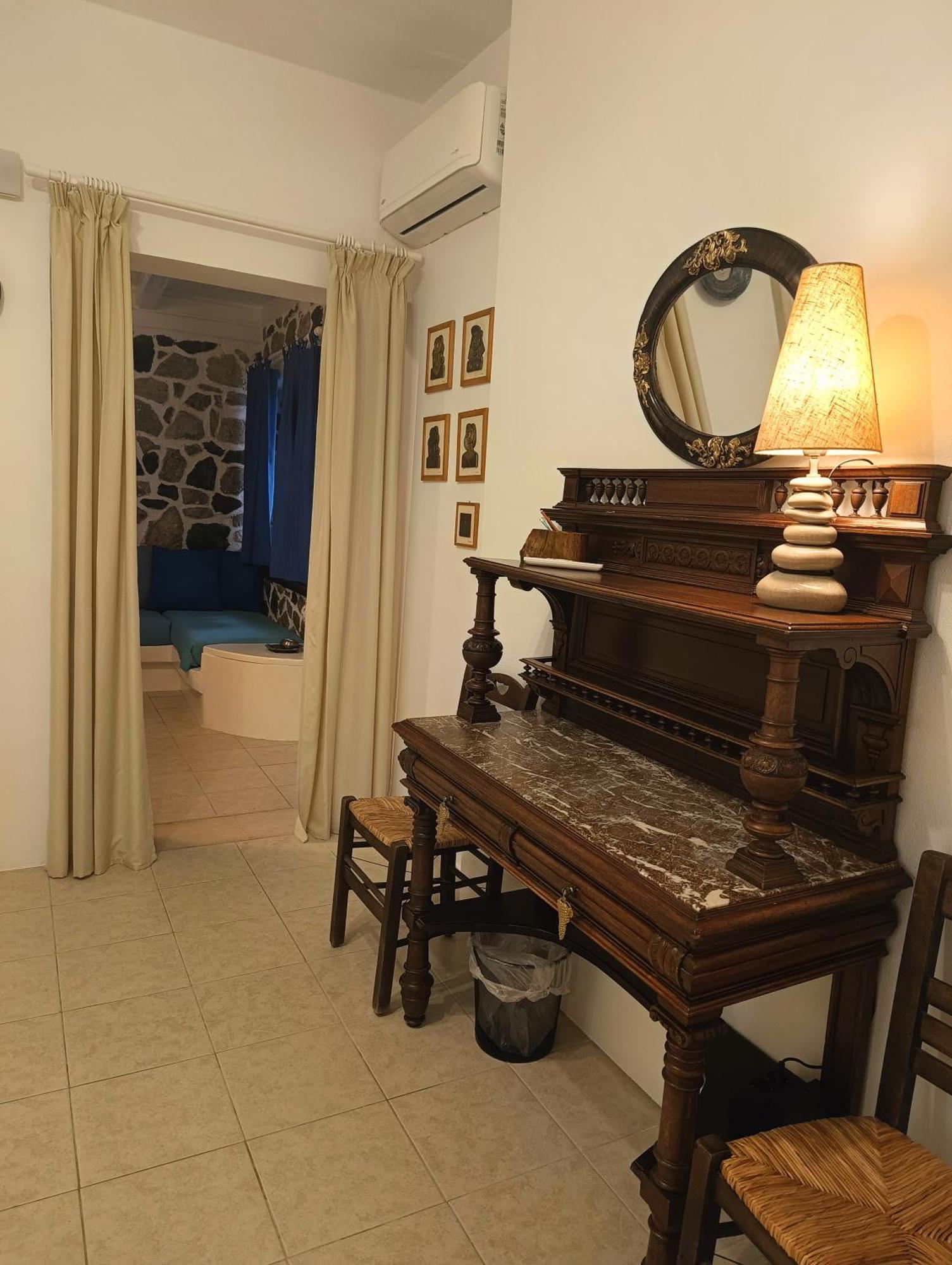 Moschatos Beach House Kamári Cameră foto